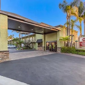 Western Pavilions 3*, Anaheim Estados Unidos